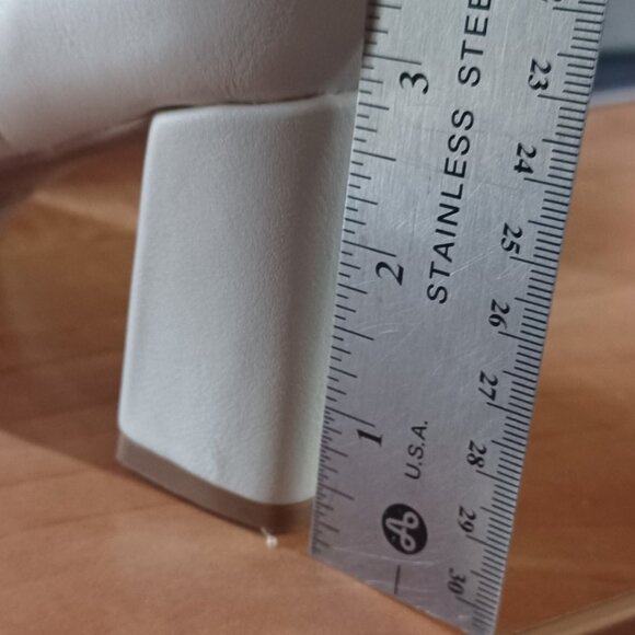 Universal Thread White Woman's Go-Go Square Toed Boots - Size 6.5 - Picture 3 of 5